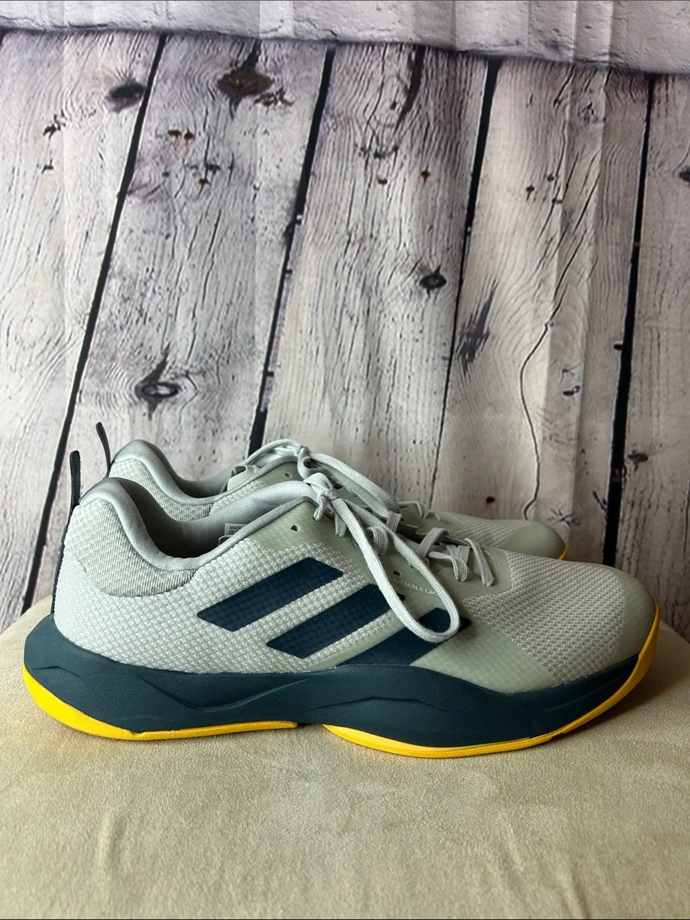 Adidas mens Rapidmove Trainer size 13 color: wonder silver/arctic night gold